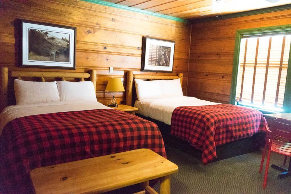 Village Hotel 2*