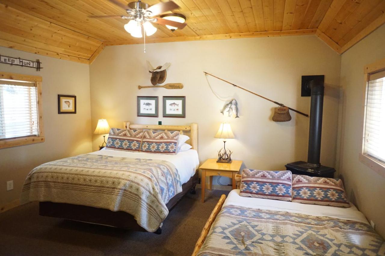 Hotel Village 2*